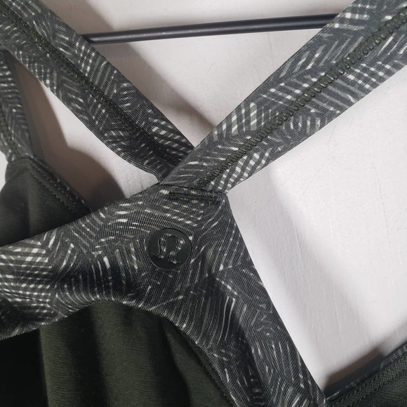 Lululemon Wrap It‎ Up Tank 8 Gator Green Olive Shelf Bra - Picture 4 of 9